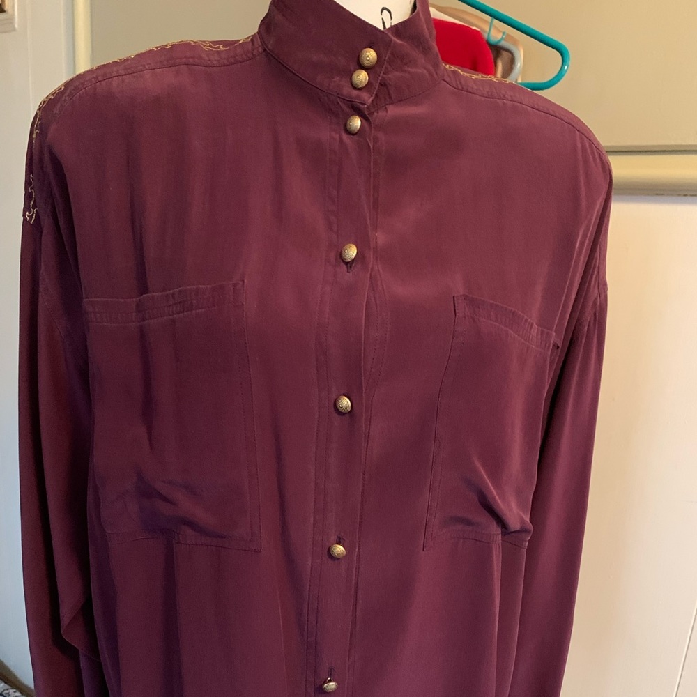 Vintage Plum Silk Clio Brand. 100%silk gold metal buttons Size 10